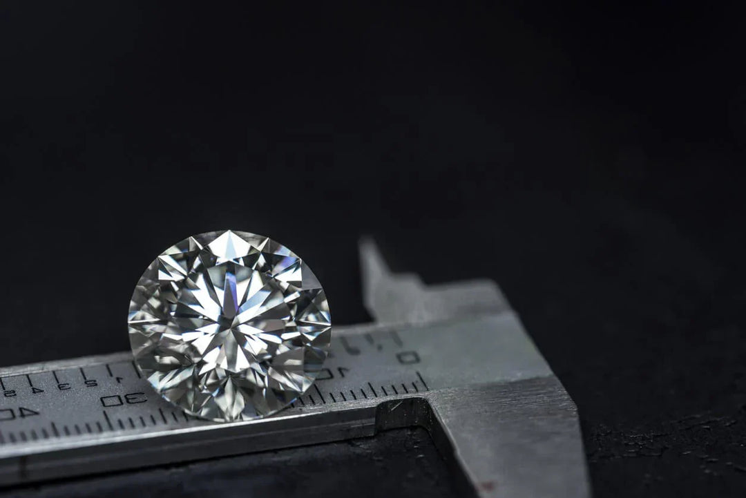 4Cs of Lab-Grown Diamonds: Diamond Carat - Vena Nova