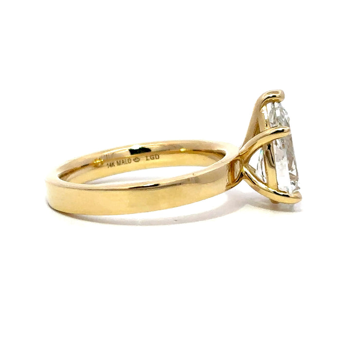 Solitaire Wide Band Ring (Pear) - 14k Yellow Gold 2.00ct #12946